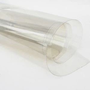 Comparación de rendimiento de láminas duras de PVC y PET